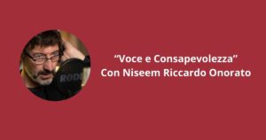 Riccardo Niseem Onorato durante un incontro sul potere della voce e delle emozioni