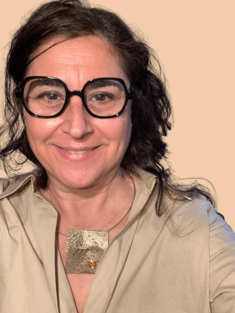 Loredana Leonforte, farmacista olistica e autrice del libro Fiori di Bach e Karma – La Botanica Spirituale